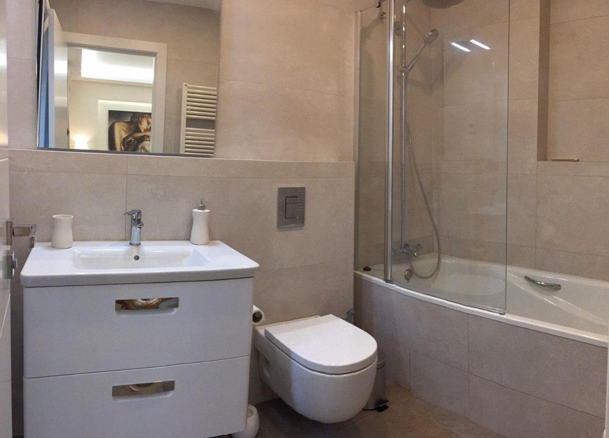 Nuevo Apartamento Moderno Elisa - A 80 Metros De La Playa Para 5 Personas Sant Feliu de Guíxols Esterno foto