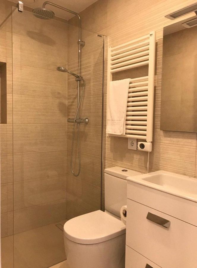 Nuevo Apartamento Moderno Elisa - A 80 Metros De La Playa Para 5 Personas Sant Feliu de Guíxols Esterno foto